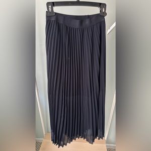H&M Pleated Navy Skirt, Size XS